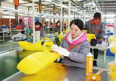 湖北质监约谈不合格童车生产企业负责人