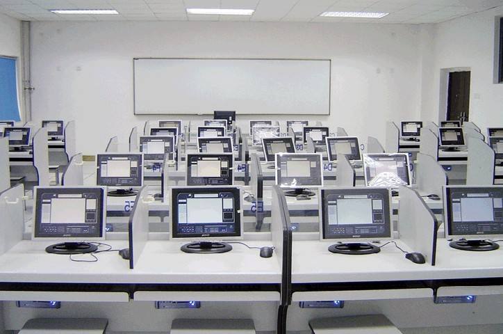 汶川学校获百万教学设备捐赠